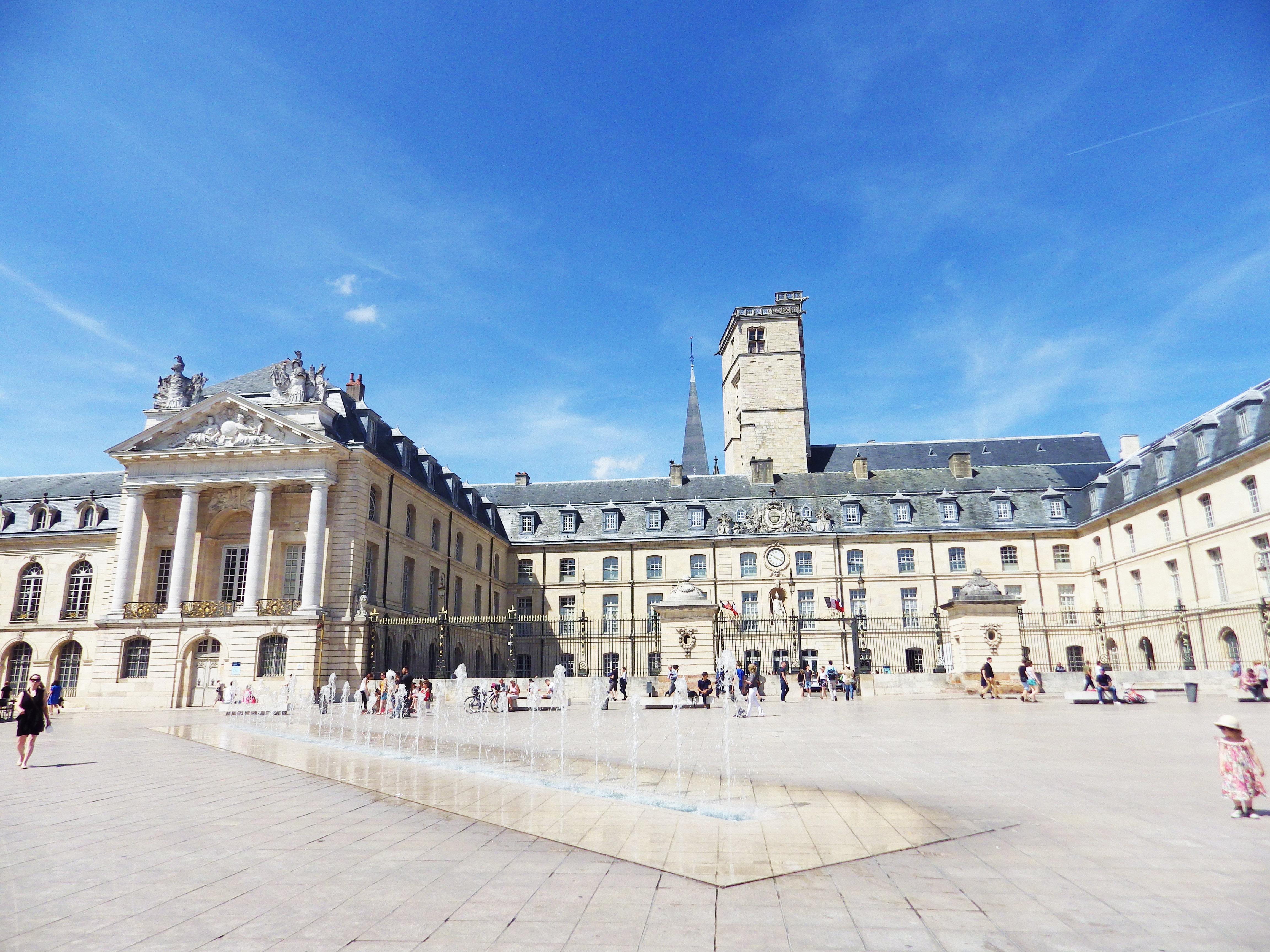 Holiday Inn Dijon Toison D'Or, An Ihg Hotel Bagian luar foto